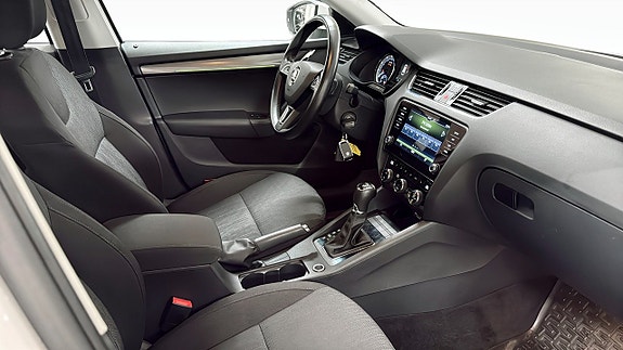 Skoda Octavia 3 of 12