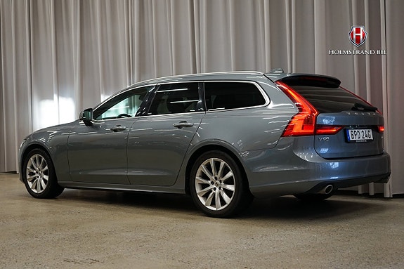 Volvo V90 4 of 25