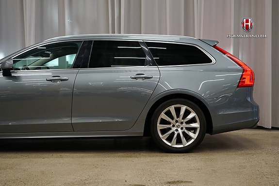 Volvo V90 7 of 25