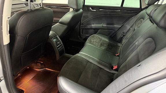 Skoda Superb 10 of 16