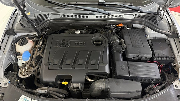 Skoda Superb 14 of 16