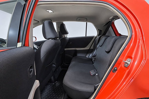 Toyota Yaris 27 of 27