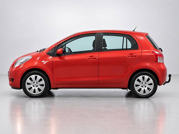 Toyota Yaris 5 of 27