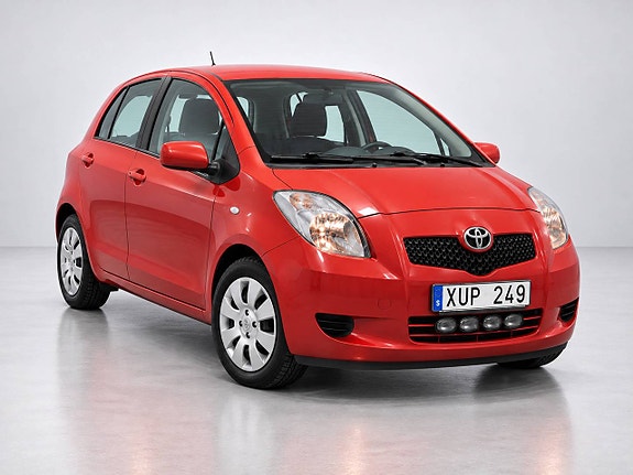 Toyota Yaris 10 of 27