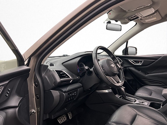 Subaru Forester 11 of 30
