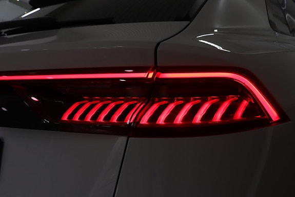 Audi Q8 11 of 29