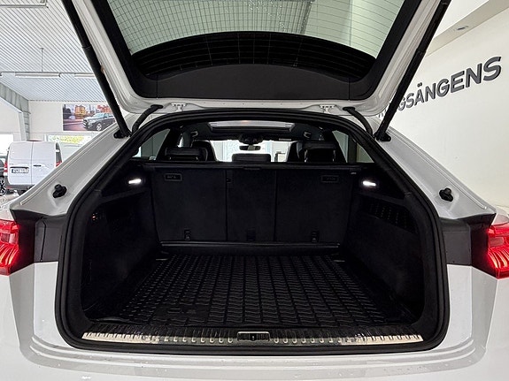 Audi Q8 20 of 29