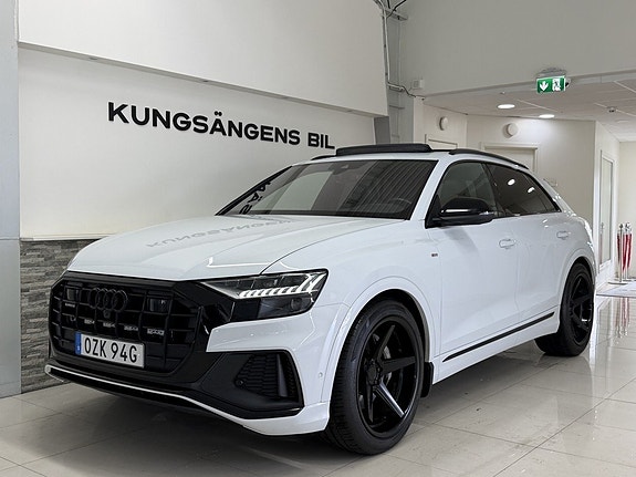 Audi Q8 3 of 29