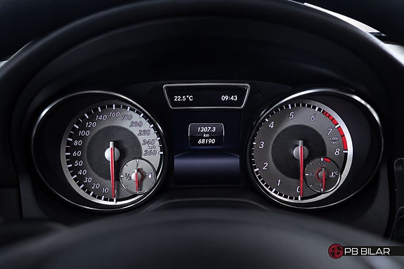 Mercedes-Benz CLA200 17 of 25