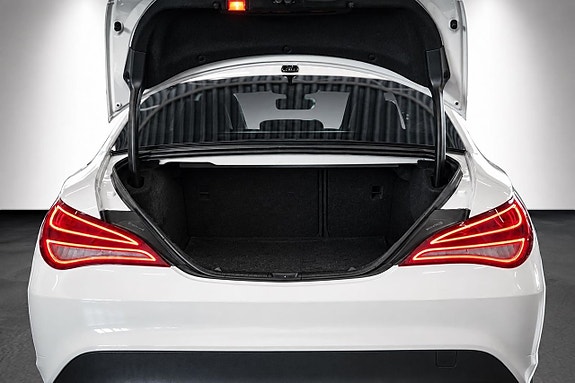 Mercedes-Benz CLA200 7 of 25