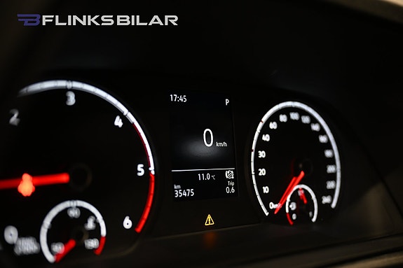 Volkswagen Caddy Maxi 16 of 30