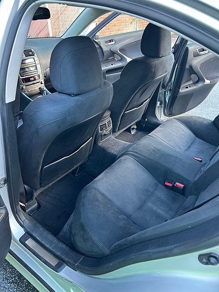 Lexus IS250 7 of 12