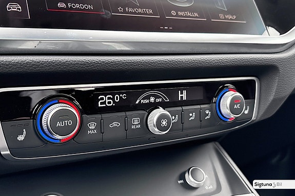 Audi Q3 19 of 27