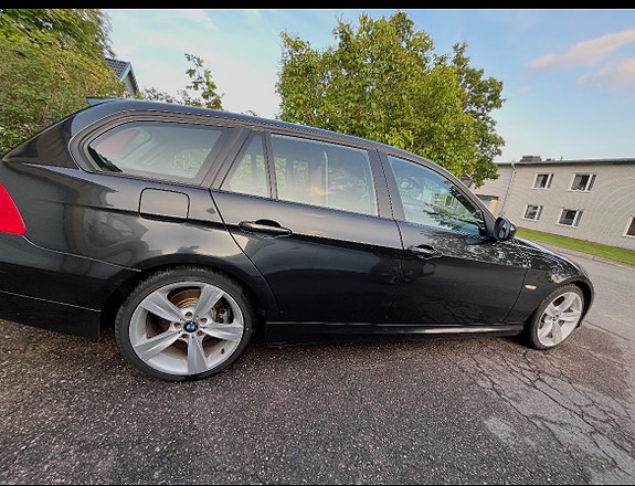 BMW 320d 5 of 6