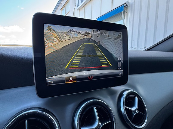 Mercedes-Benz CLA220 d 13 of 23
