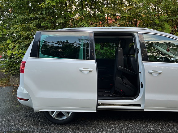 Volkswagen Sharan 9 of 27