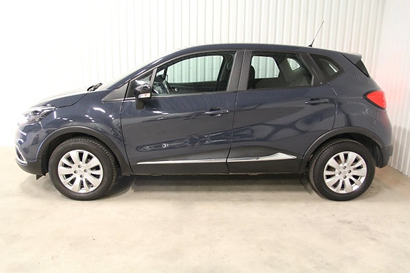 Renault Captur 2 of 17
