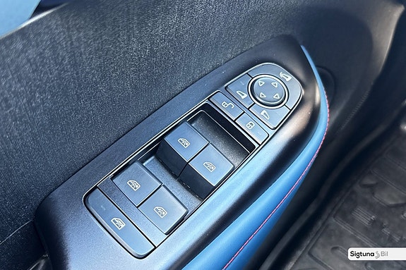 BYD Dolphin 25 of 26