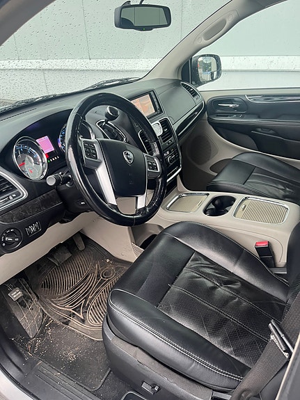 Lancia Voyager 6 of 8