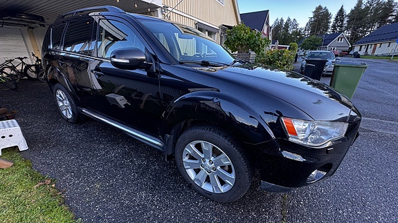 Mitsubishi Outlander 3 of 8