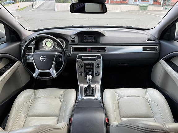 Volvo V70 6 of 6