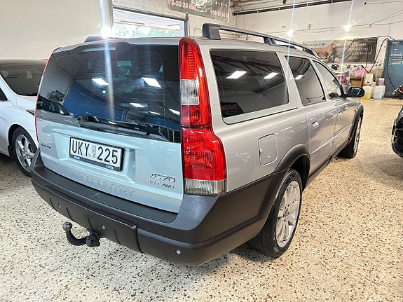 Volvo XC70 4 of 14