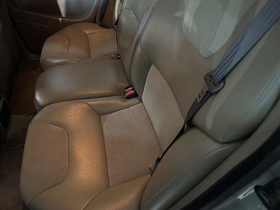 Volvo XC70 8 of 14