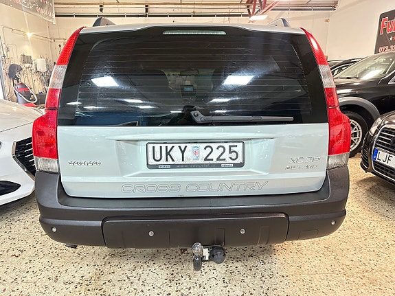 Volvo XC70 14 of 14