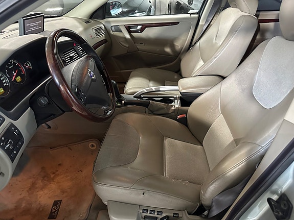 Volvo XC70 6 of 14