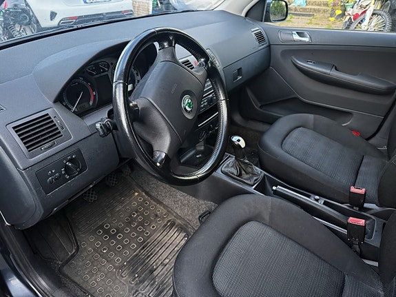 Skoda Fabia 16 of 27
