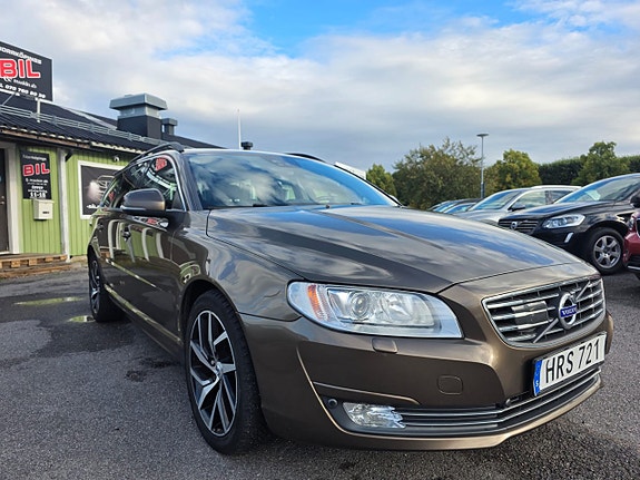 Volvo V70 4 of 17