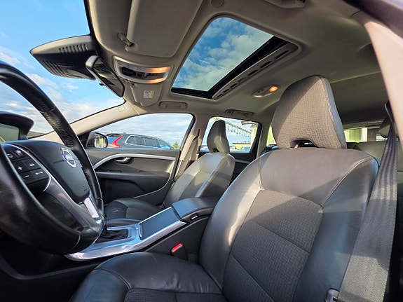Volvo V70 6 of 17