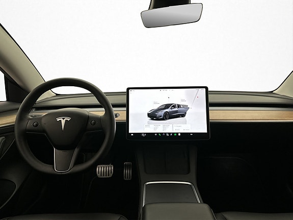 Tesla Model 3 17 of 30