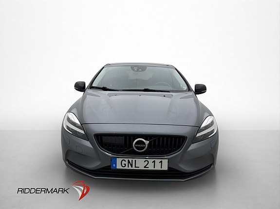 Volvo V40 2 of 30