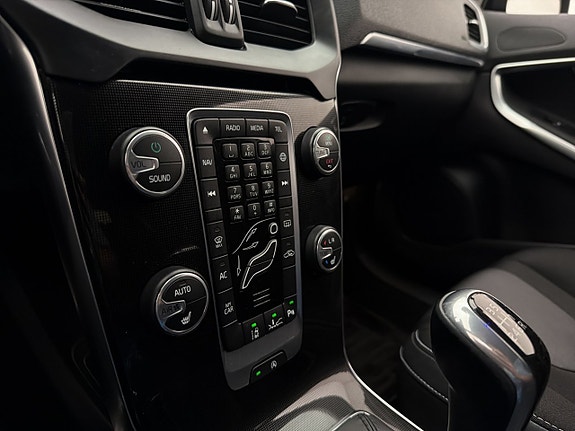 Volvo V40 24 of 30