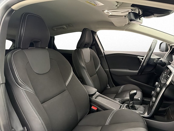 Volvo V40 13 of 30