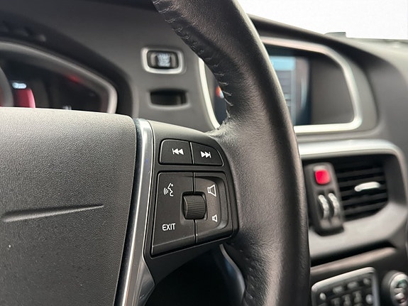 Volvo V40 19 of 30