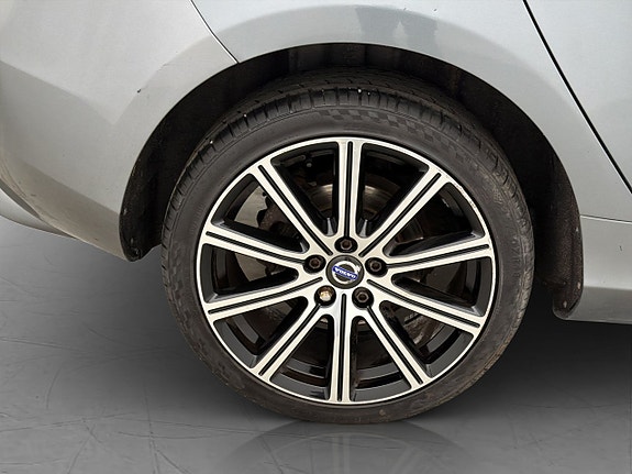 Volvo V40 30 of 30