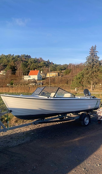 Ryds Sälö 17 – Evinrude E-TEC 50 hk – Brenderup trailer 2021 3 of 3