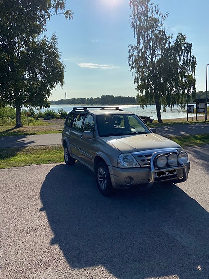 Suzuki Grand Vitara 5 of 10
