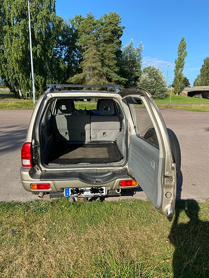 Suzuki Grand Vitara 6 of 10