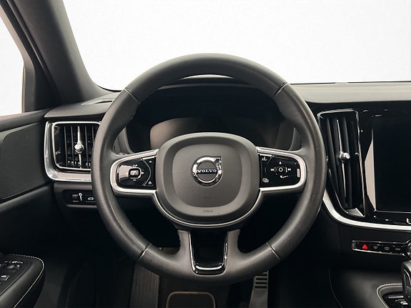 Volvo V60 12 of 30