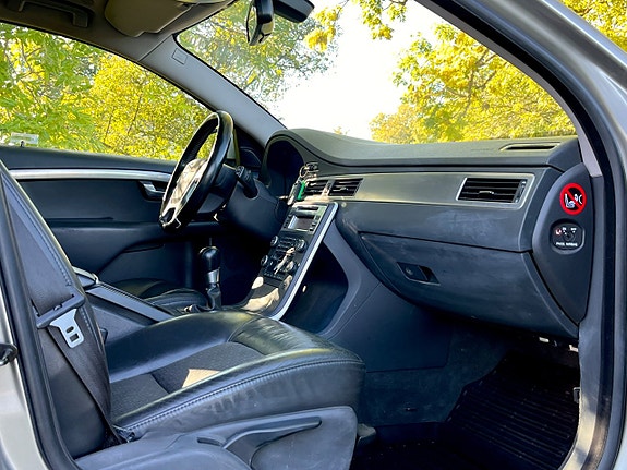 Volvo V70 7 of 14