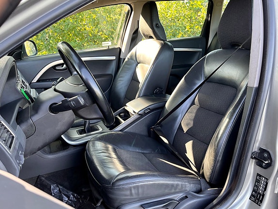 Volvo V70 10 of 14