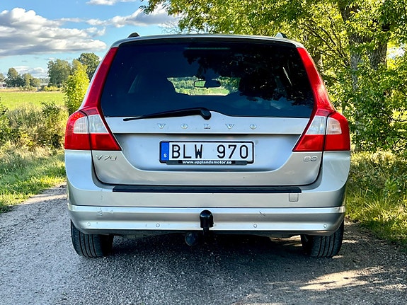 Volvo V70 5 of 14