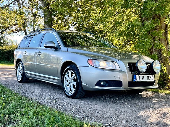 Volvo V70 14 of 14