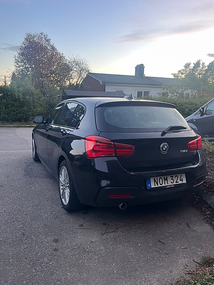BMW 118d 4 of 10