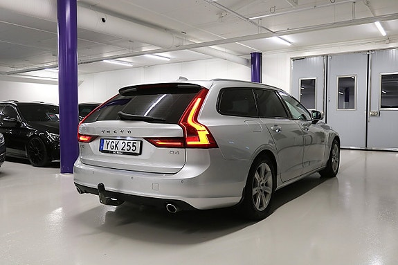 Volvo V90 8 of 30