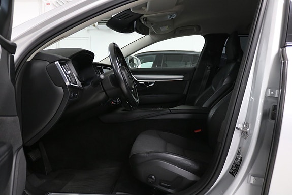 Volvo V90 21 of 30