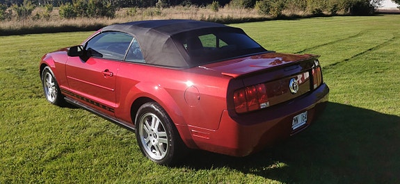 Ford Mustang 19 of 19